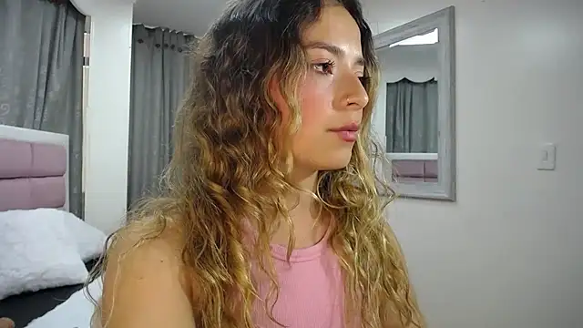 IssadoraJames online show from January 2025 06:31:01 PM