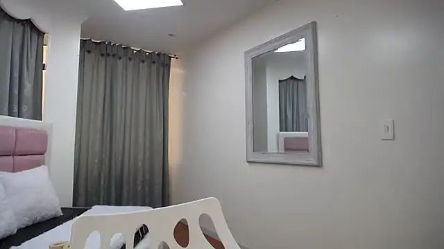 IssadoraJames online show from December 2024 01:28:02 PM