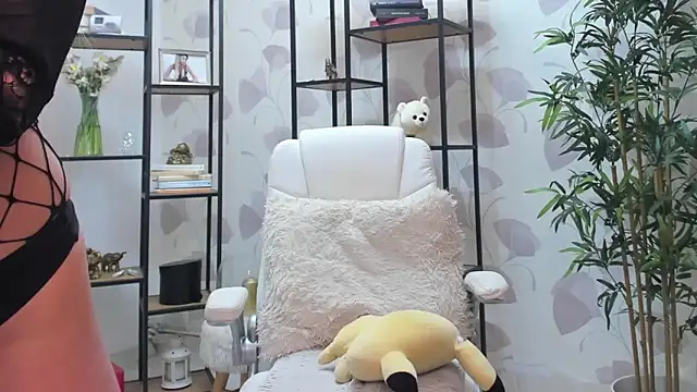 Smileyelyourgf online show from April 2026 07:49:01 PM