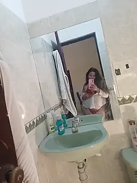 lirio05 online show from November 2025 07:17:02 PM