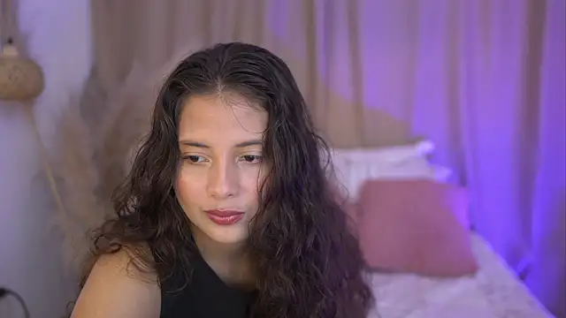 lirio05 online show from November 2025 06:52:01 PM