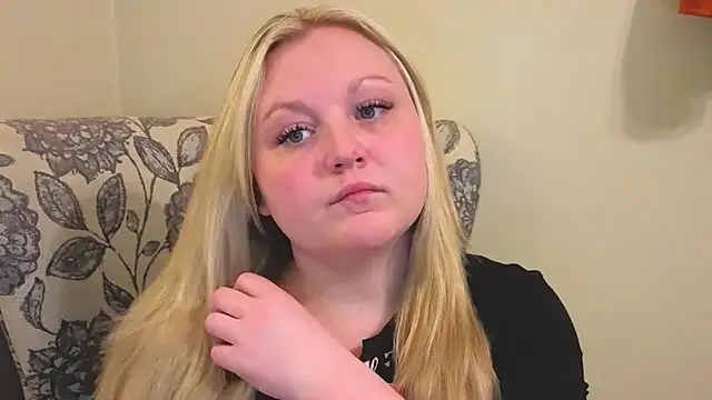 PhatAssBlond online show from April 2026 10:34:02 PM