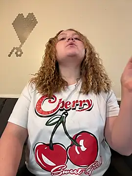 PhatAssBlond online show from October 2025 05:31:01 PM