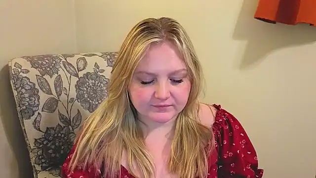 PhatAssBlond online show from April 2026 04:25:02 PM