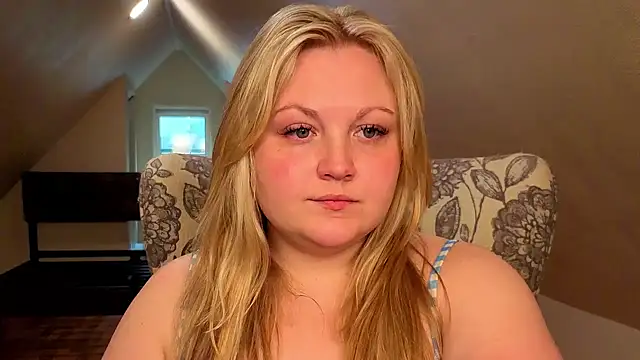 PhatAssBlond online show from May 2026 09:07:01 PM