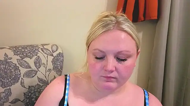 PhatAssBlond online show from April 2026 10:49:02 PM