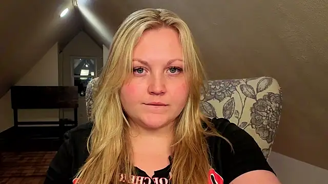 PhatAssBlond online show from May 2026 02:49:02 AM