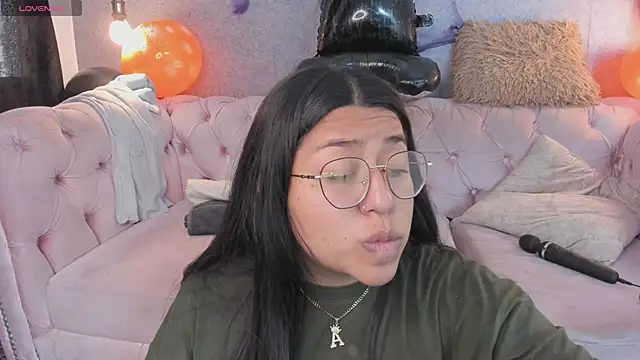 Snapshot of grace77__ chatting on November 2025 12:43:02 PM grace77 online show from November 2025 12:43:02 PM