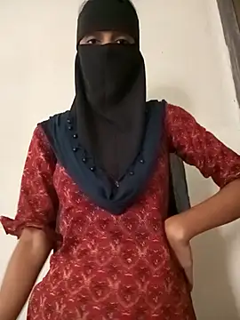 Raya-Moni online show from November 2025 07:23:02 AM