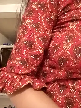 Raya-Moni online show from November 2025 03:00:02 PM