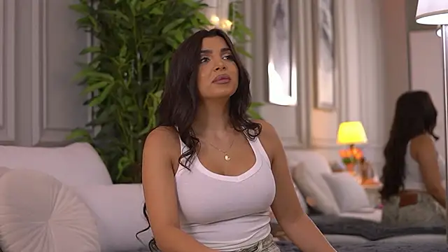 NicoleCellini online show from March 2026 07:26:01 PM