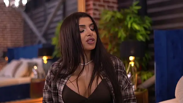 Snapshot of NicoleCellini chatting on October 2025 06:52:02 PM NicoleCellini online show from October 2025 06:52:02 PM