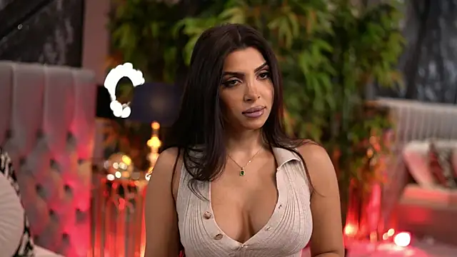 Snapshot of NicoleCellini chatting on December 2025 07:27:01 PM NicoleCellini online show from December 2025 07:27:01 PM