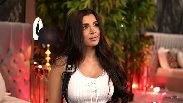 Snapshot of NicoleCellini chatting on December 2025 07:18:02 PM NicoleCellini online show from December 2025 07:18:02 PM