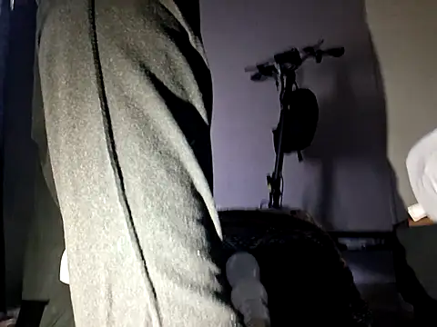 Amarok39 online show from November 2025 08:30:01 PM