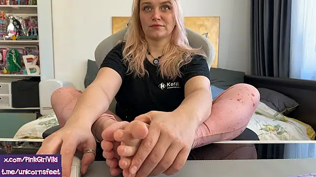 unicornsfeet online show from March 2026 10:08:01 AM