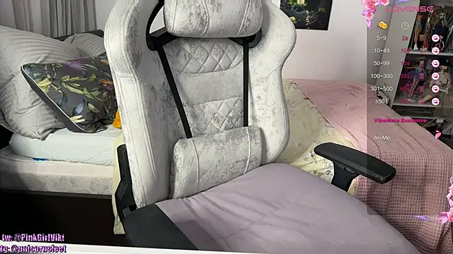 unicornsfeet online show from March 2025 04:09:02 PM