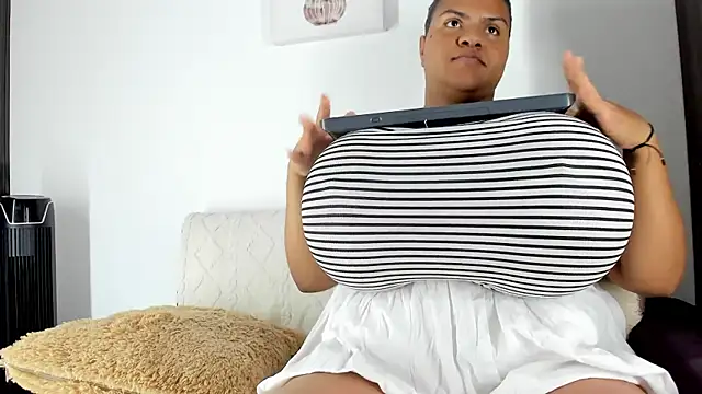 bigmom69  online show from March 2026 03:54:01 PM