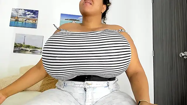 bigmom69  online show from October 2025 05:01:01 PM