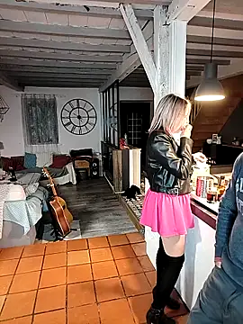 Snapshot of Jade_Emeraud chatting on March 2025 07:06:02 PM Jade Emeraud online show from March 2025 07:06:02 PM