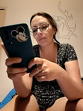 Jade Emeraud online show from March 2026 01:34:02 PM