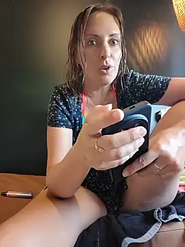 Jade Emeraud online show from June 2026 03:20:02 PM
