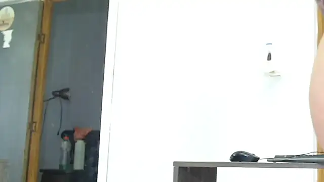 Snapshot of SWEETKAREN chatting on November 2025 12:36:02 AM SWEETKAREN online show from November 2025 12:36:02 AM