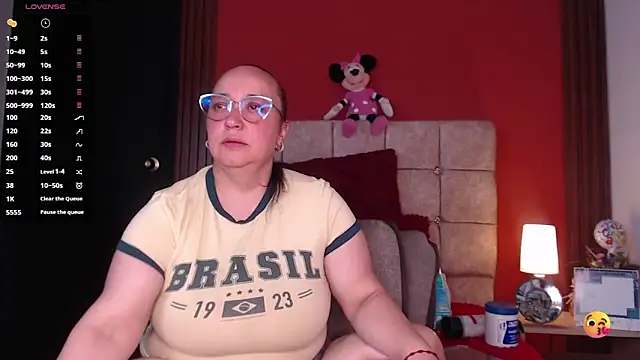 Natasha26  online show from October 2025 07:13:01 PM