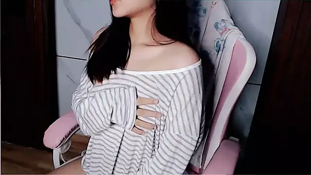 phuong-anh1709 online show from September 2025 07:57:01 PM