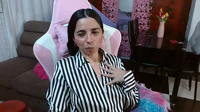 kendall all4u online show from May 2026 04:39:02 AM