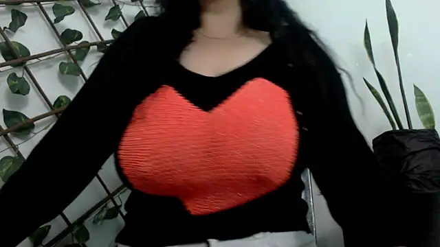 Donniia online show from January 2025 01:05:02 PM
