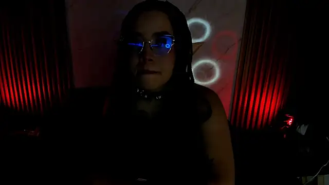 Emiilycollins online show from February 2025 09:33:01 PM