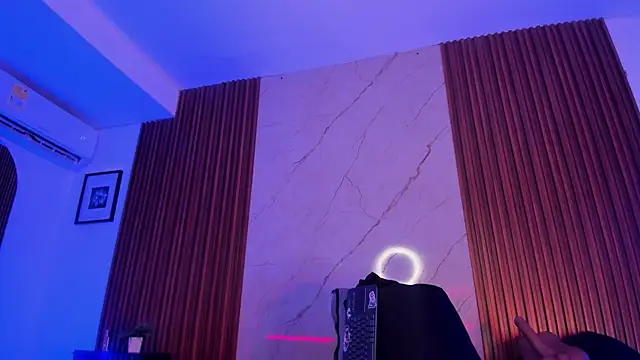 Snapshot of Emiilycollins chatting on October 2025 10:30:02 PM Emiilycollins online show from October 2025 10:30:02 PM