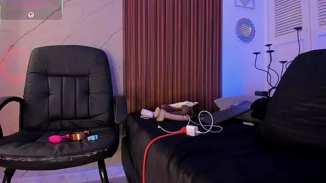 Emiilycollins online show from February 2026 05:38:01 AM