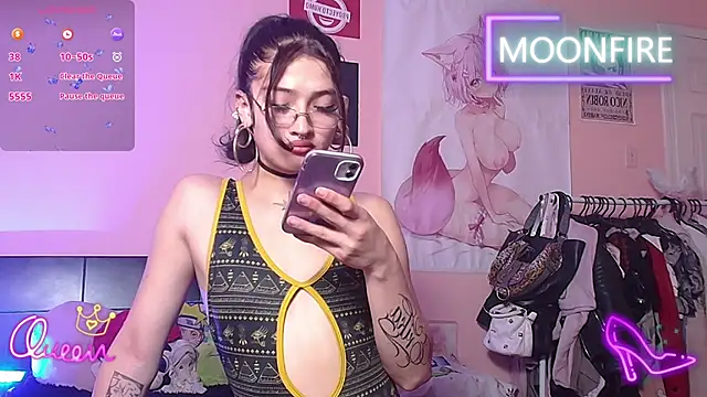 moonfiredancer online show from December 2025 02:46:02 AM