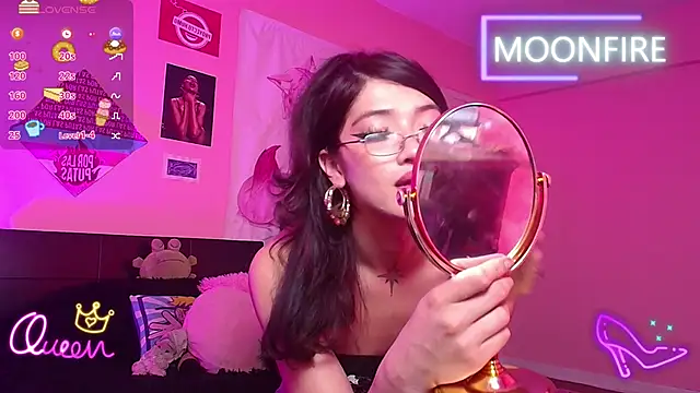 moonfiredancer online show from April 2026 12:17:01 PM