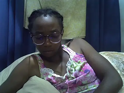 ElianeHot online show from March 2026 07:47:01 PM