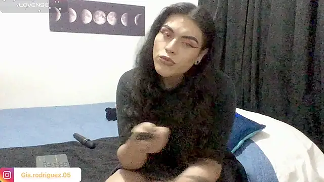 Ariana Rodriguez  online show from July 2026 11:04:02 PM