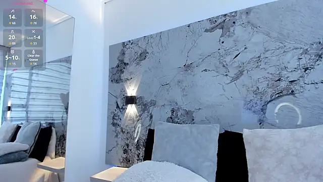 Snapshot of LIZ_HOLMES chatting on November 2025 12:05:01 PM LIZ HOLMES online show from November 2025 12:05:01 PM