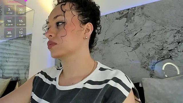 Snapshot of LIZ_HOLMES chatting on November 2025 12:06:01 PM LIZ HOLMES online show from November 2025 12:06:01 PM