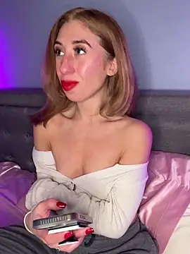 Snapshot of petitebarbiexxx chatting on December 2024 03:50:02 AM petitebarbiexxx online show from December 2024 03:50:02 AM