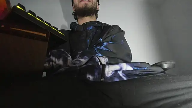 s sven03 online show from October 2025 01:46:02 AM