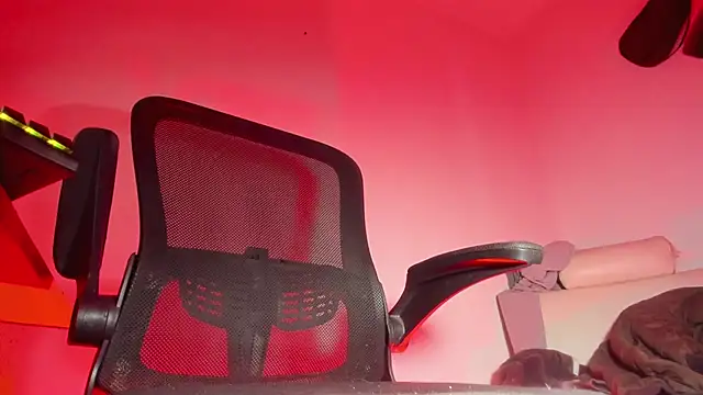 s sven03 online show from November 2025 03:50:01 AM