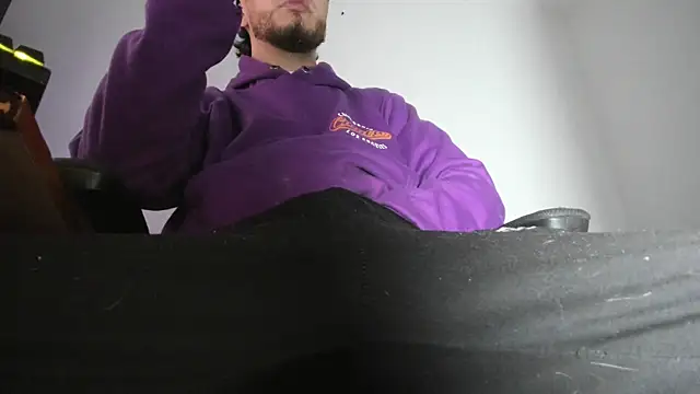 s sven03 online show from November 2025 03:34:01 AM