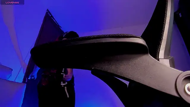 s sven03 online show from February 2026 11:35:01 PM