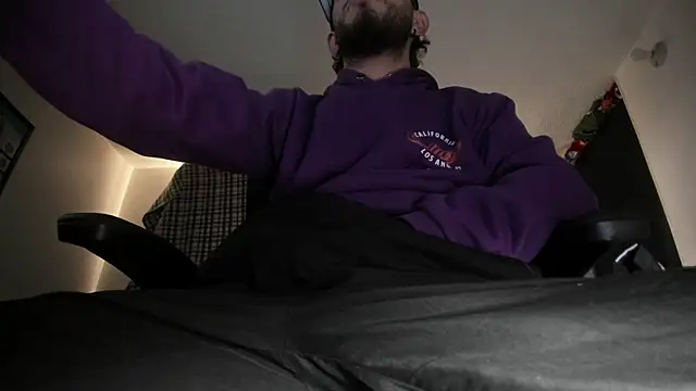 s sven03 online show from September 2025 02:34:01 PM