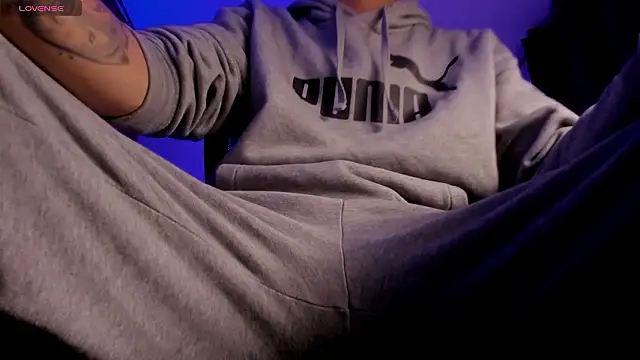 s sven03 online show from March 2026 01:44:02 AM