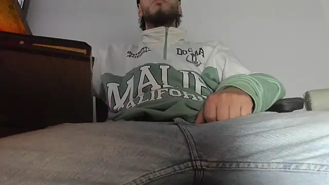 s sven03 online show from October 2025 11:29:02 PM
