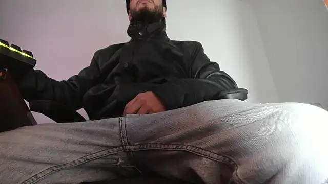 s sven03 online show from November 2025 06:51:01 AM