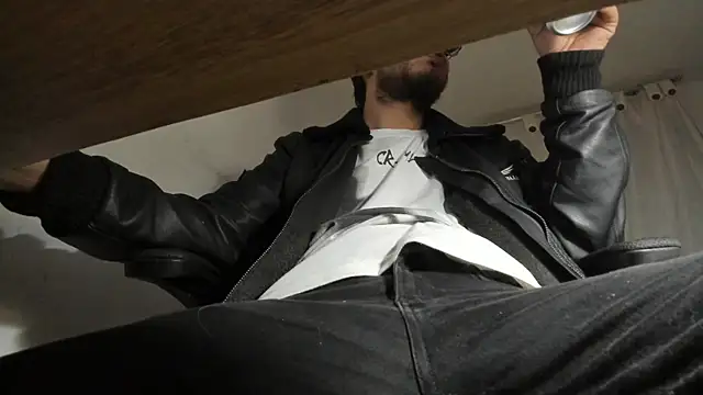 s sven03 online show from February 2025 03:37:02 AM